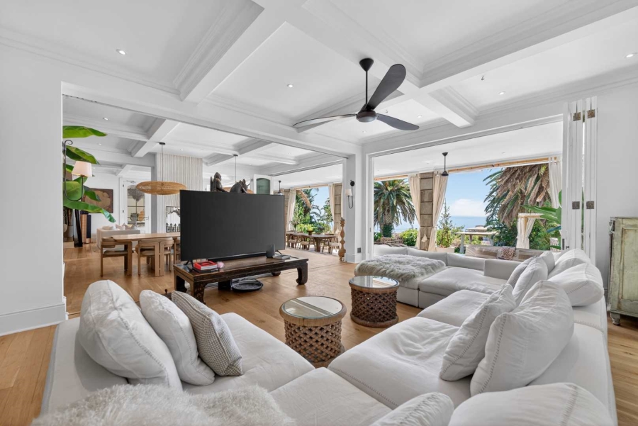 5 Bedroom Property for Sale in Fresnaye Western Cape